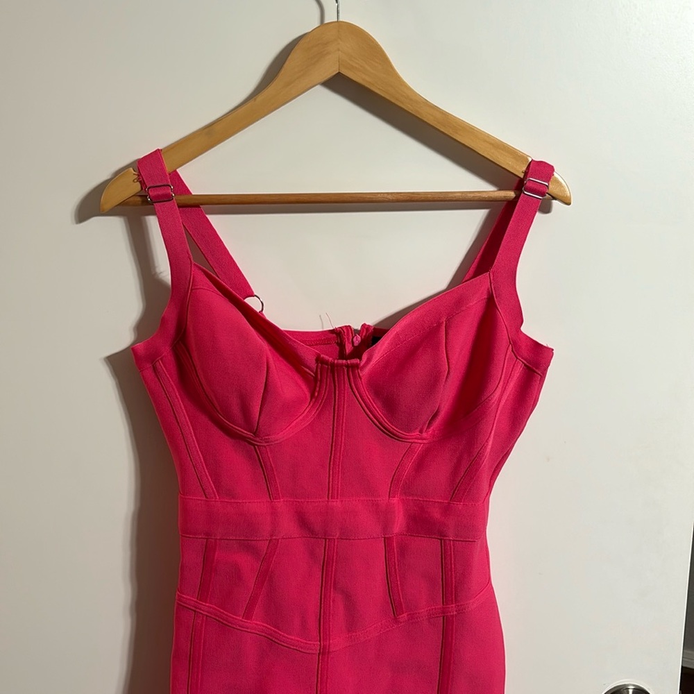 Hot pink dress!